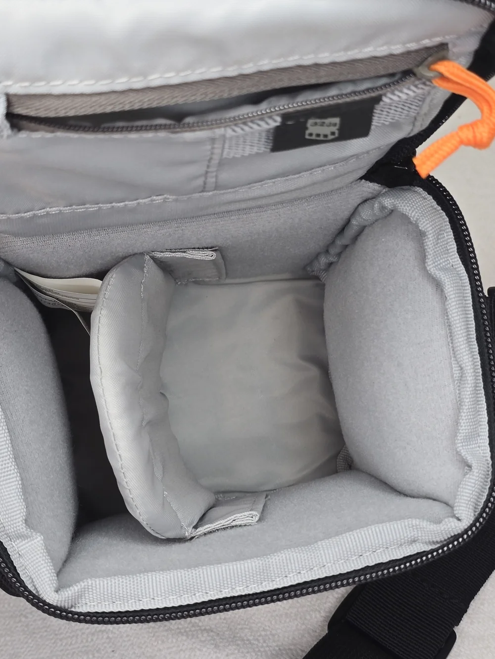 Lowepro Camera Shoulder Bag Case Black with Adjustable Strap